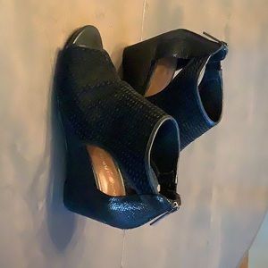 Donald Pliner Jace Perforated Wedge Sandals